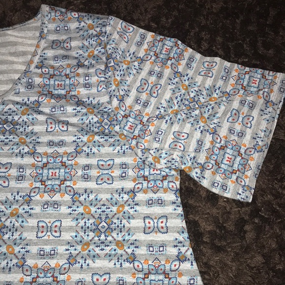 Lularoe tunic with butterflies - Picture 5 of 8